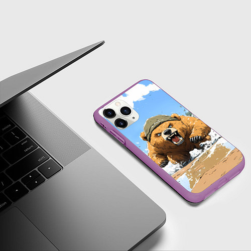 Чехол iPhone 11 Pro матовый Медведь бежит среди волн / 3D-Фиолетовый – фото 3