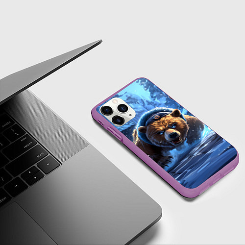 Чехол iPhone 11 Pro матовый Злой русский медведь иллюстрация / 3D-Фиолетовый – фото 3