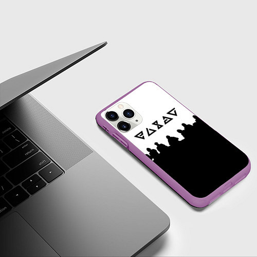 Чехол iPhone 11 Pro матовый Ведьмак силуэты людей / 3D-Фиолетовый – фото 3