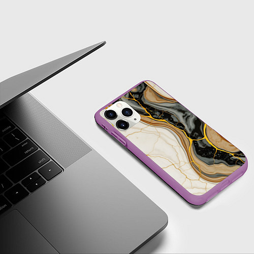 Чехол iPhone 11 Pro матовый Золотистые прожилки в мраморе / 3D-Фиолетовый – фото 3
