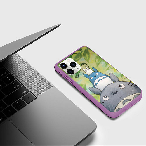 Чехол iPhone 11 Pro матовый Тоторо в лесу акварель / 3D-Фиолетовый – фото 3