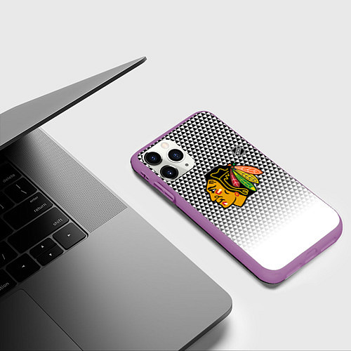 Чехол iPhone 11 Pro матовый Чикаго Блэкхокс - геометрический паттерн с градиен / 3D-Фиолетовый – фото 3