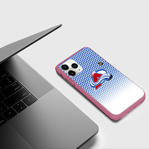 Чехол iPhone 11 Pro матовый Колорадо Эвеланш - геометрический градиент / 3D-Малиновый – фото 3