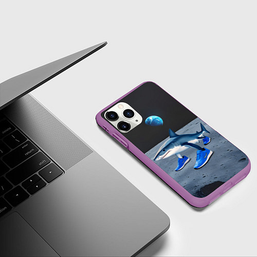 Чехол iPhone 11 Pro матовый Акула мем, тралалеро тралала / 3D-Фиолетовый – фото 3