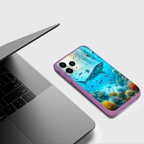 Чехол iPhone 11 Pro матовый Белая акула в коралловом рифе / 3D-Фиолетовый – фото 3