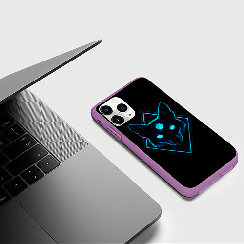 Чехол iPhone 11 Pro матовый Неоновая лисица в ромбе / 3D-Фиолетовый – фото 3