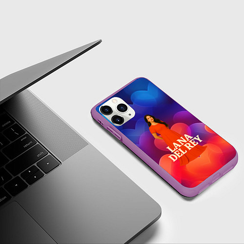Чехол iPhone 11 Pro матовый Lana Del Rey на фоне сердечек / 3D-Фиолетовый – фото 3