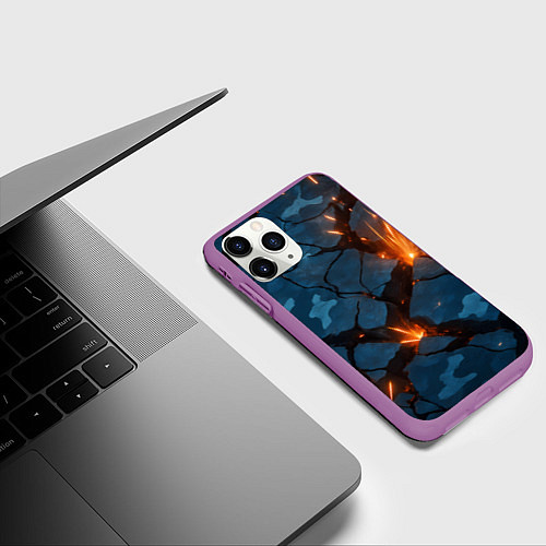 Чехол iPhone 11 Pro матовый Разлом камуфляжный плит / 3D-Фиолетовый – фото 3