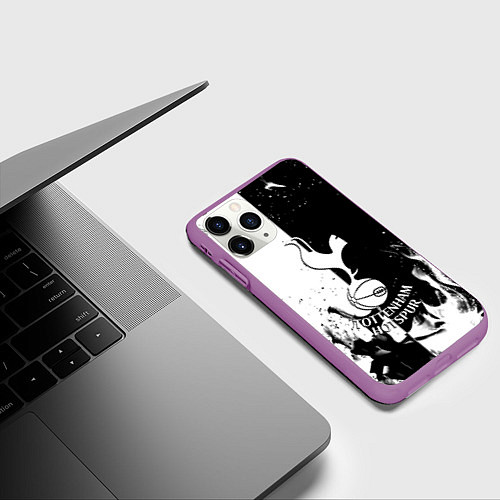 Чехол iPhone 11 Pro матовый Тоттенхэм черно белый огонь / 3D-Фиолетовый – фото 3