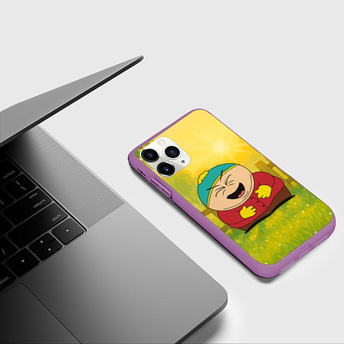 Чехол iPhone 11 Pro матовый Эрик Картман смеется в саду / 3D-Фиолетовый – фото 3