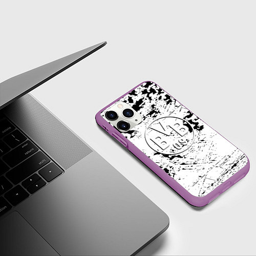 Чехол iPhone 11 Pro матовый Borussia черно белые краски / 3D-Фиолетовый – фото 3