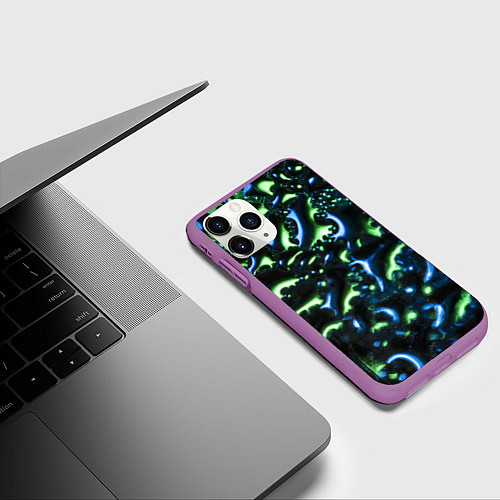 Чехол iPhone 11 Pro матовый Абстракция капли воды / 3D-Фиолетовый – фото 3