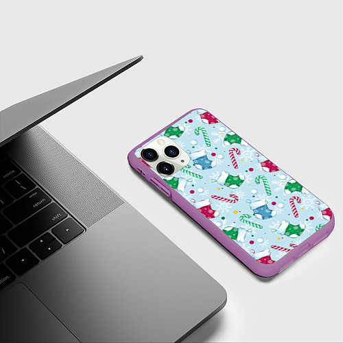 Чехол iPhone 11 Pro матовый Новогодний паттерн / 3D-Фиолетовый – фото 3