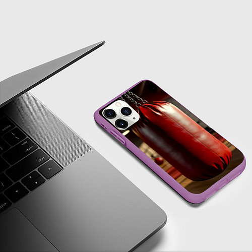Чехол iPhone 11 Pro матовый Боксёрский мешок в спортзале / 3D-Фиолетовый – фото 3