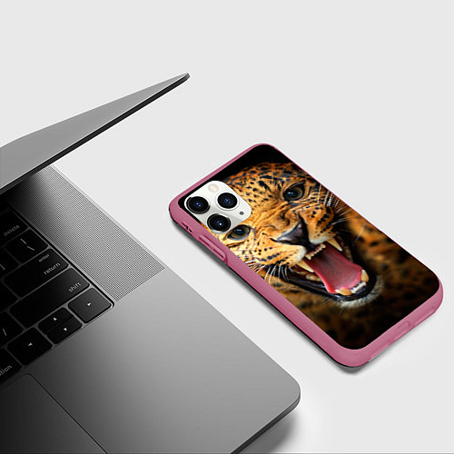 Чехол iPhone 11 Pro матовый Рык леопарда / 3D-Малиновый – фото 3