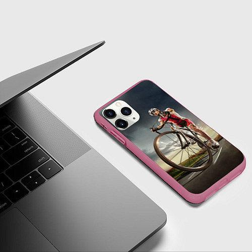 Чехол iPhone 11 Pro матовый Велогонщик / 3D-Малиновый – фото 3