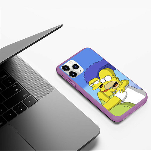 Чехол iPhone 11 Pro матовый Гомер и Мардж / 3D-Фиолетовый – фото 3