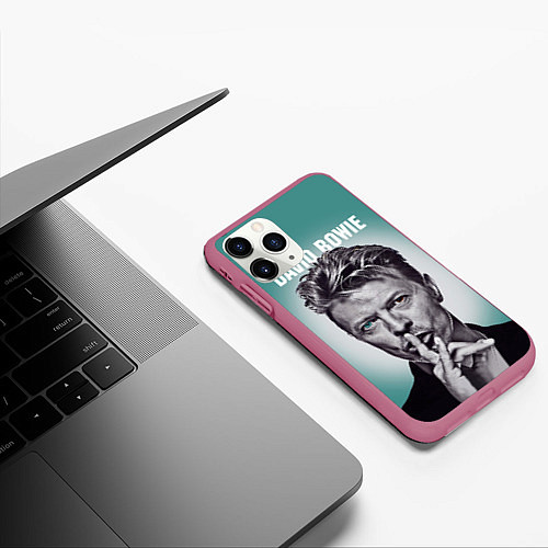 Чехол iPhone 11 Pro матовый Дэвид Боуи: тишина / 3D-Малиновый – фото 3
