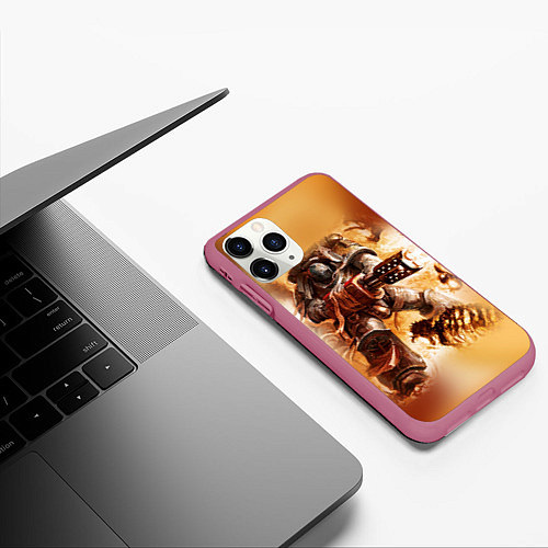 Чехол iPhone 11 Pro матовый Серый рыцарь / 3D-Малиновый – фото 3