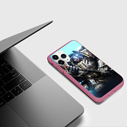 Чехол iPhone 11 Pro матовый Серый рыцарь, цвет: 3D-малиновый — фото 2