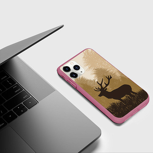 Чехол iPhone 11 Pro матовый Олень на охоте / 3D-Малиновый – фото 3