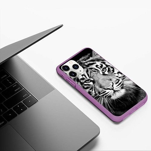 Чехол iPhone 11 Pro матовый Красавец тигр / 3D-Фиолетовый – фото 3