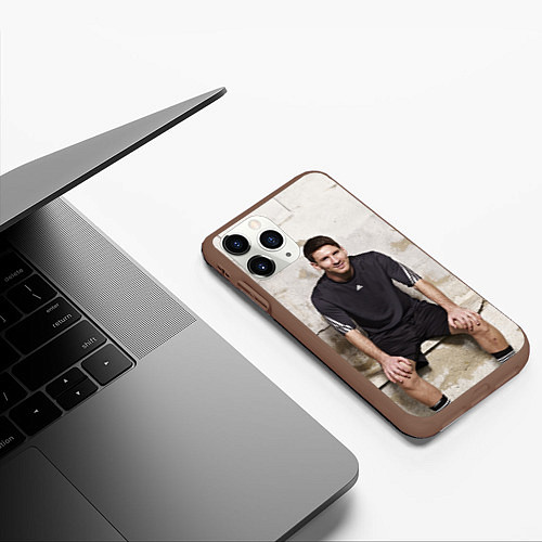 Чехол iPhone 11 Pro матовый Улыбчивый Месси / 3D-Коричневый – фото 3