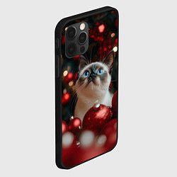 Чехол для iPhone 12 Pro Max Новогодняя белая пушистая сиамская кошка, цвет: 3D-черный — фото 2