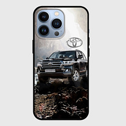 Чехол для iPhone 13 Pro Toyota Land Cruiser 200 в пещере со скальными рису, цвет: 3D-черный