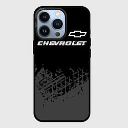 Чехол для iPhone 13 Pro Chevrolet speed на темном фоне со следами шин: сим, цвет: 3D-черный