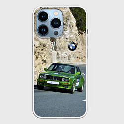 Чехол для iPhone 14 Pro Зелёная бэха на горной дороге, цвет: 3D-белый