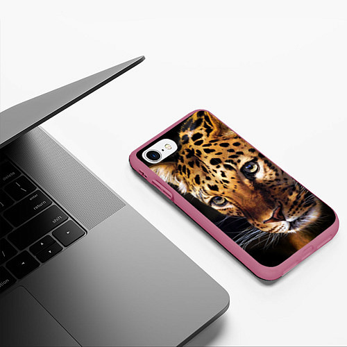 Чехол iPhone 7/8 матовый Глаза леопарда / 3D-Малиновый – фото 3