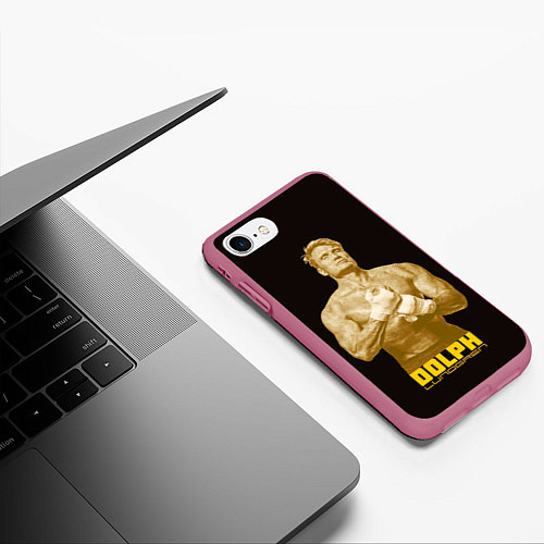 Чехол iPhone 7/8 матовый Дольф Лундгрен / 3D-Малиновый – фото 3