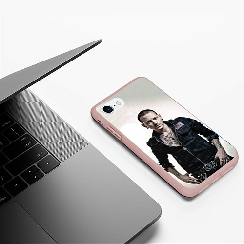 Чехол iPhone 7/8 матовый Честер Беннингтон / 3D-Светло-розовый – фото 3
