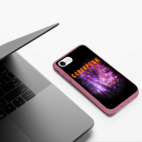 Чехол iPhone 7/8 матовый Cyberpunk 2077: Neon City / 3D-Малиновый – фото 3