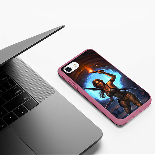 Чехол iPhone 7/8 матовый Tomb Raider: Cave / 3D-Малиновый – фото 3