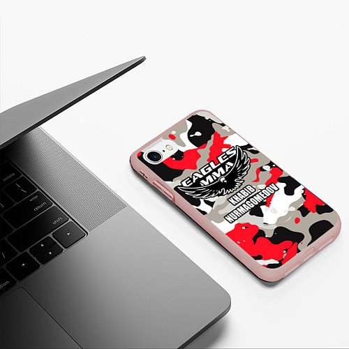 Чехол iPhone 7/8 матовый Khabib Nurmagomedov: Red Camo / 3D-Светло-розовый – фото 3