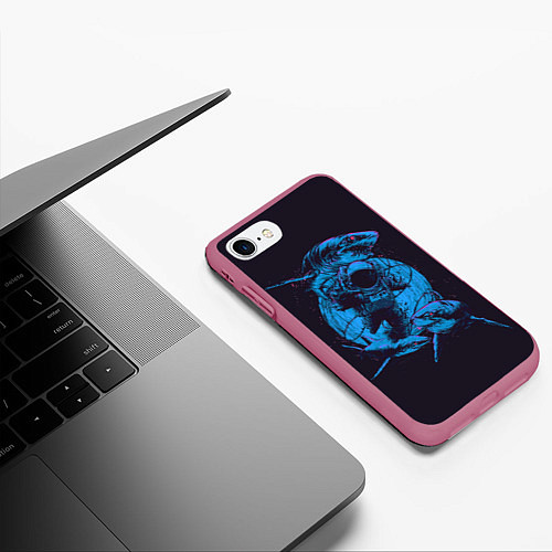 Чехол iPhone 7/8 матовый Dead Spaсe: Blue Style / 3D-Малиновый – фото 3