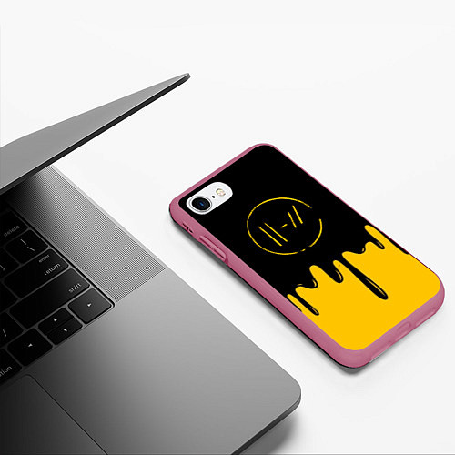 Чехол iPhone 7/8 матовый 21 Pilots: Liquid Paint / 3D-Малиновый – фото 3