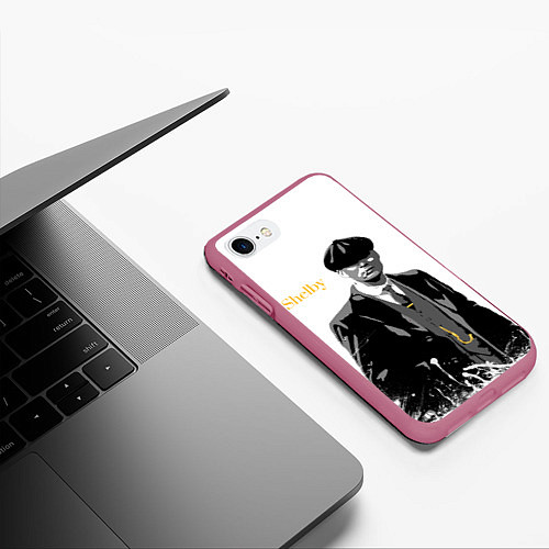 Чехол iPhone 7/8 матовый Томас Шелби / 3D-Малиновый – фото 3