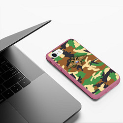 Чехол iPhone 7/8 матовый Камуфляж с гербом МВД, цвет: 3D-малиновый — фото 2