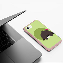 Чехол iPhone 7/8 матовый Прикольная панда с бабочкой, цвет: 3D-светло-розовый — фото 2