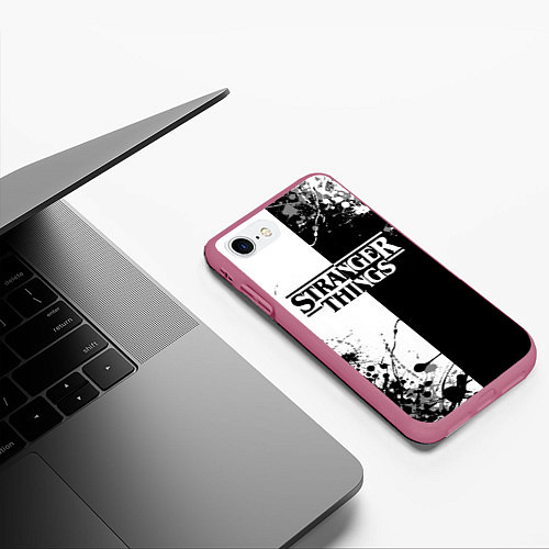 Чехол iPhone 7/8 матовый Stranger Things / 3D-Малиновый – фото 3
