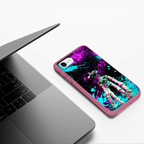 Чехол iPhone 7/8 матовый Siren Head - Ultra Glitch / 3D-Малиновый – фото 3