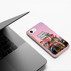 Чехол iPhone 7/8 матовый Персонажи ГТА 5, цвет: 3D-светло-розовый — фото 2