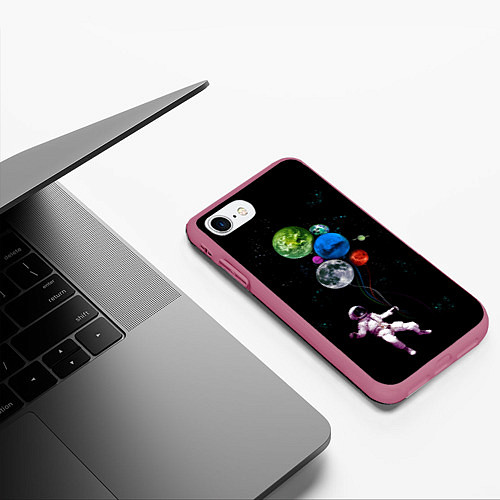 Чехол iPhone 7/8 матовый Космонавт Воздушные Планеты / 3D-Малиновый – фото 3