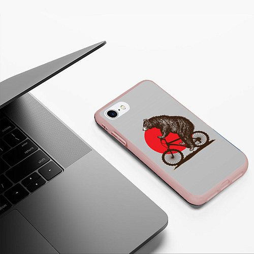 Чехол iPhone 7/8 матовый Медведь на велосиеде / 3D-Светло-розовый – фото 3