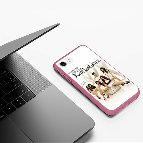 Чехол iPhone 7/8 матовый Семейство Кардашьян / 3D-Малиновый – фото 3