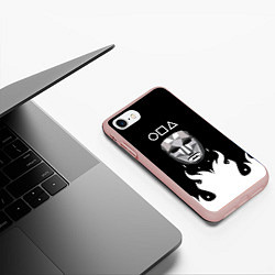 Чехол iPhone 7/8 матовый Игра в кальмара Ведущий, цвет: 3D-светло-розовый — фото 2