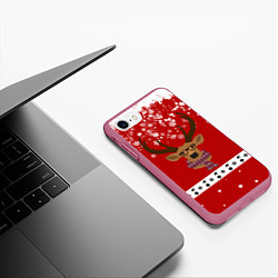 Чехол iPhone 7/8 матовый Олень в снежинках, цвет: 3D-малиновый — фото 2